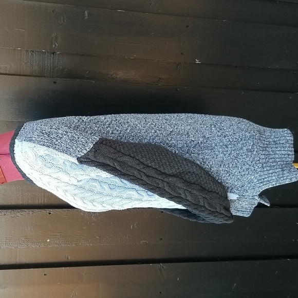 Cable Knit Pullover Sweater - Picture 12 of 16